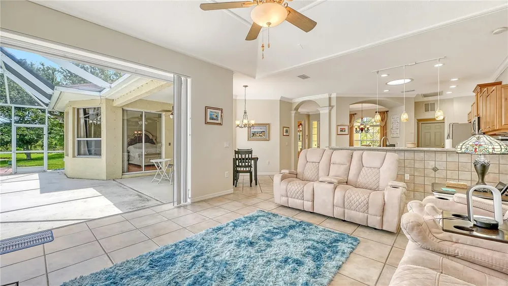 6521 SUNDEW COURT Bradenton, FL 34202
