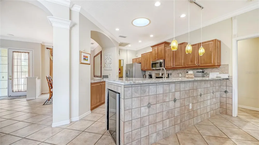6521 SUNDEW COURT Bradenton, FL 34202