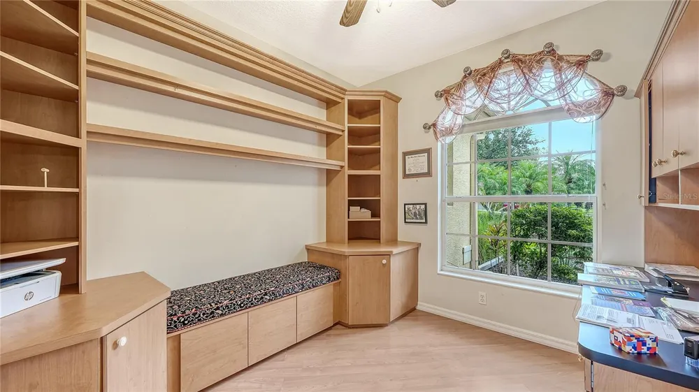 6521 SUNDEW COURT Bradenton, FL 34202