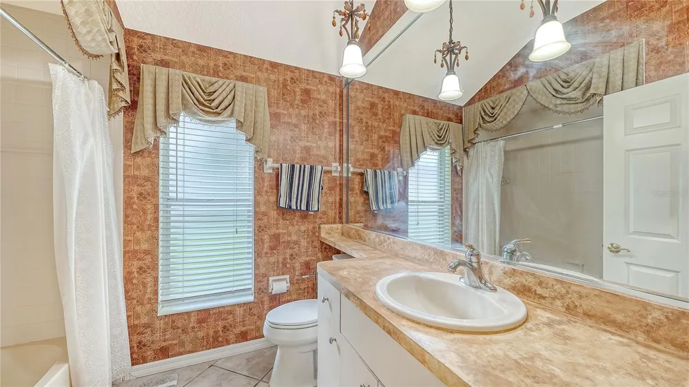 6521 SUNDEW COURT Bradenton, FL 34202