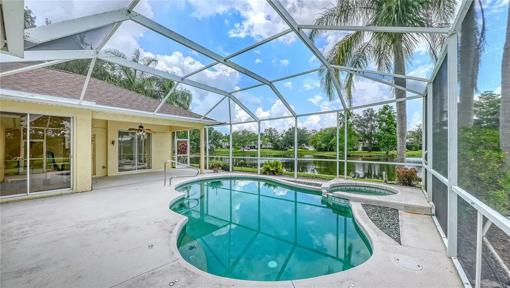 6521 SUNDEW COURT Bradenton, FL 34202