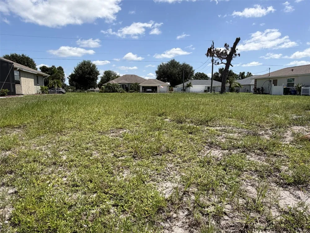 25 PINEHURST COURT Rotonda West, FL 33947
