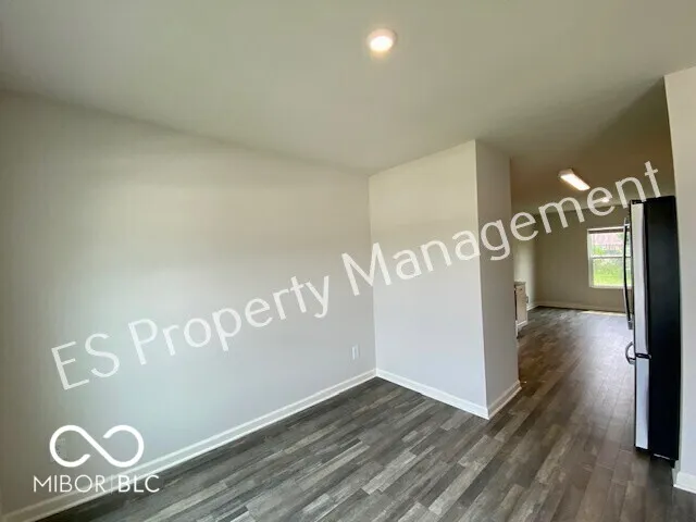 2913 W Kings Canyon Drive Muncie, IN 47303