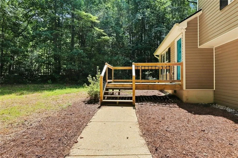 112 Headland Court Rockmart, GA 30153