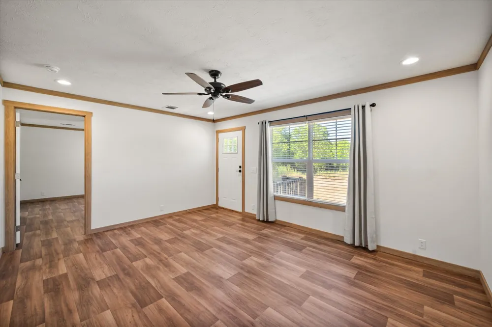 716 Wright Avenue Kerens, TX 75144