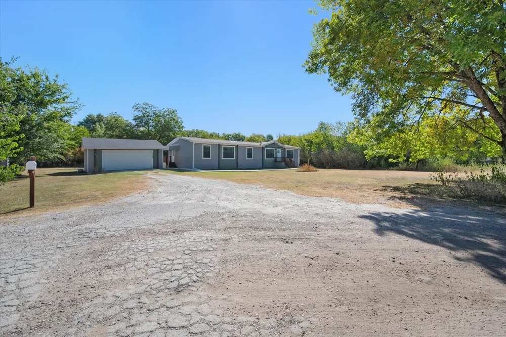 716 Wright Avenue Kerens, TX 75144