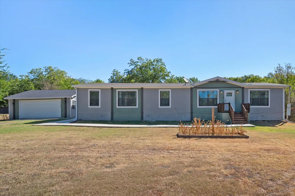716 Wright Avenue Kerens, TX 75144