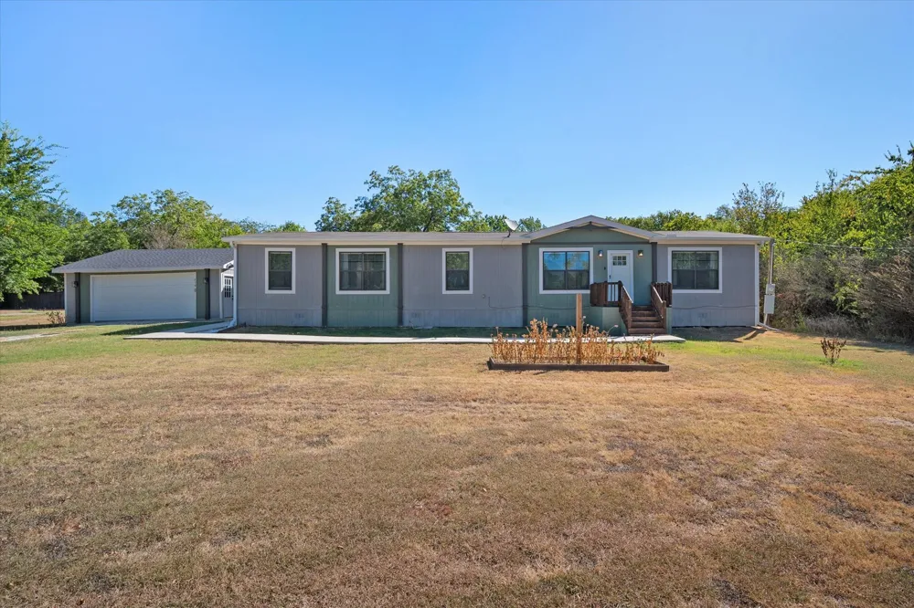 716 Wright Avenue Kerens, TX 75144
