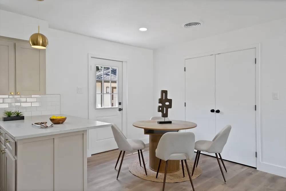 112 Laurel Street Lancaster, TX 75134