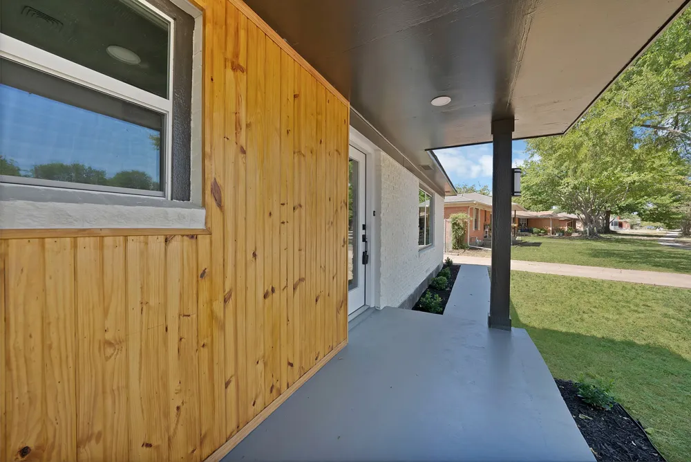 112 Laurel Street Lancaster, TX 75134
