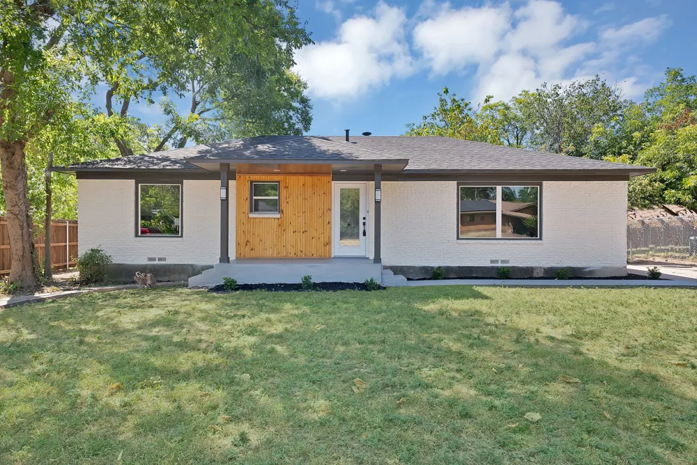 112 Laurel Street Lancaster, TX 75134