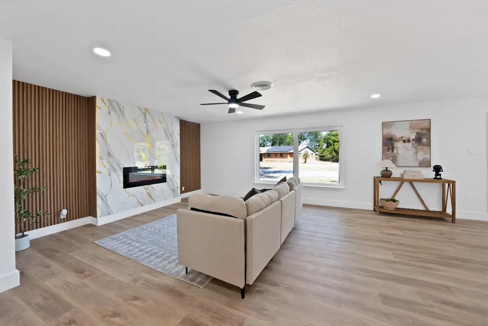 112 Laurel Street Lancaster, TX 75134