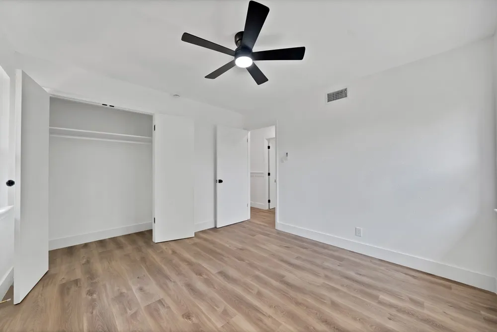 112 Laurel Street Lancaster, TX 75134