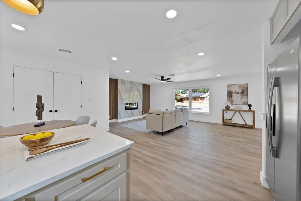 112 Laurel Street Lancaster, TX 75134