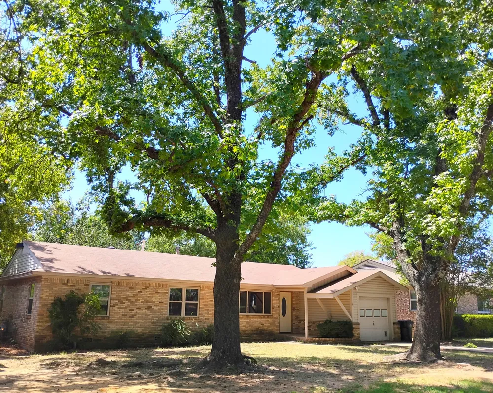 2922 Stafford Drive Denison, TX 75020