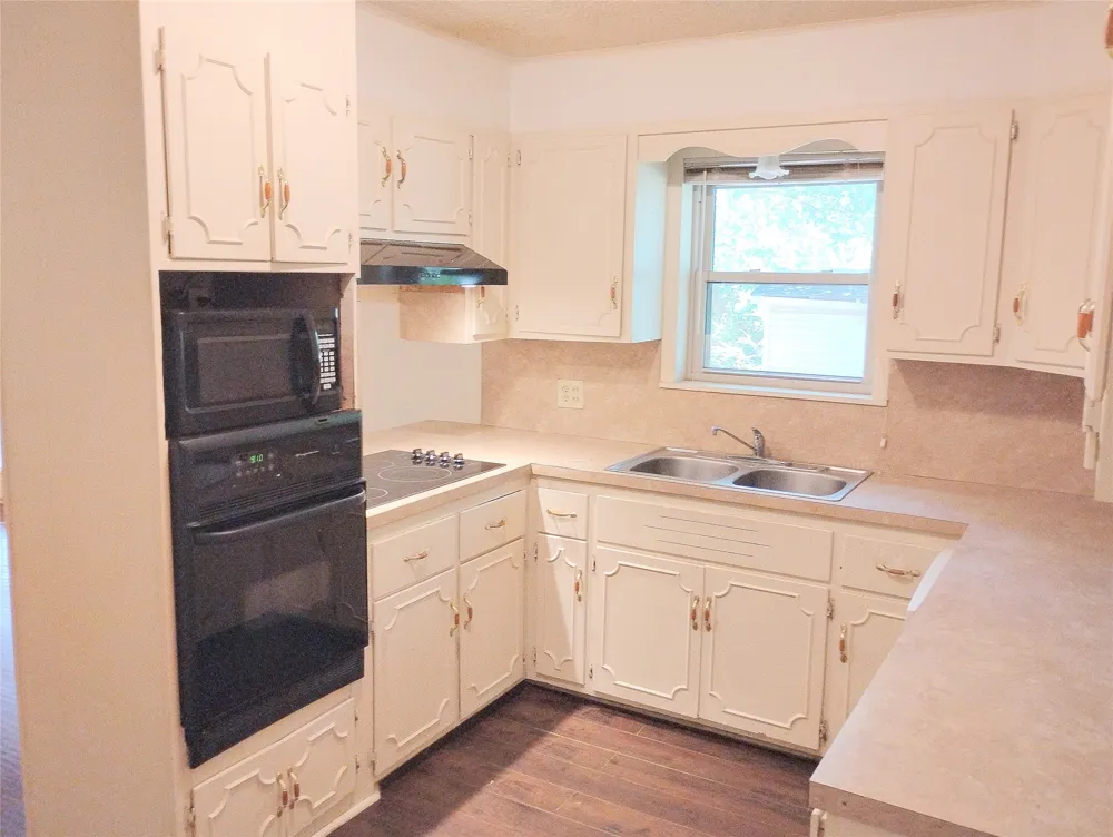 2922 Stafford Drive Denison, TX 75020