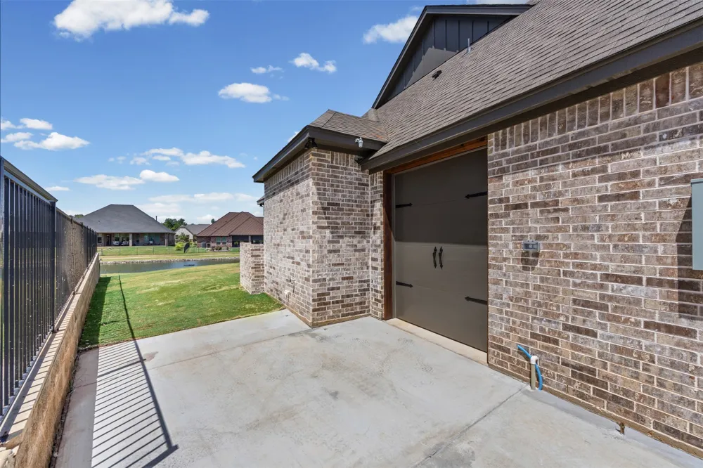 6657 Pinehurst Drive Granbury, TX 76049