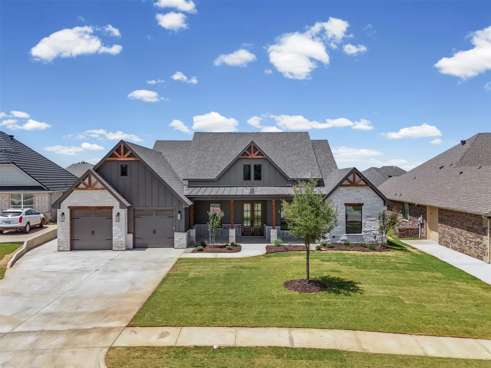 6657 Pinehurst Drive Granbury, TX 76049