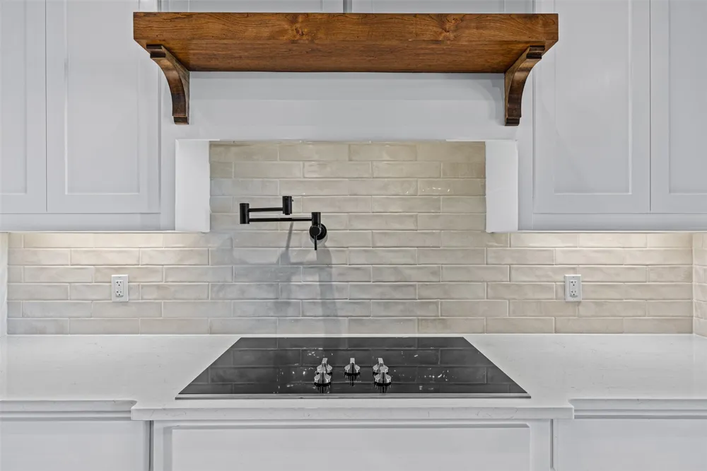 6657 Pinehurst Drive Granbury, TX 76049