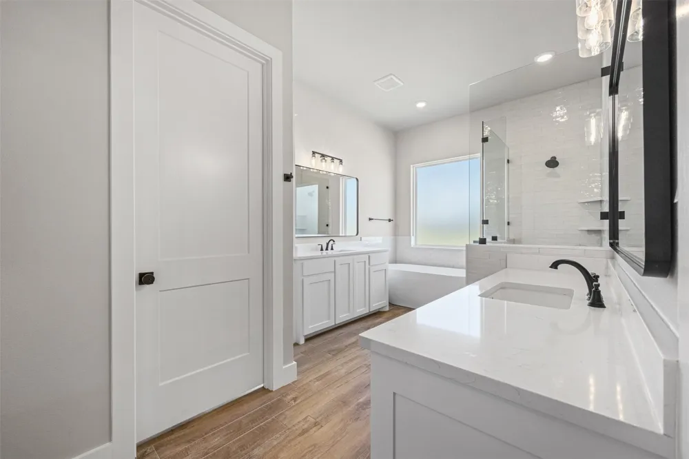 6657 Pinehurst Drive Granbury, TX 76049