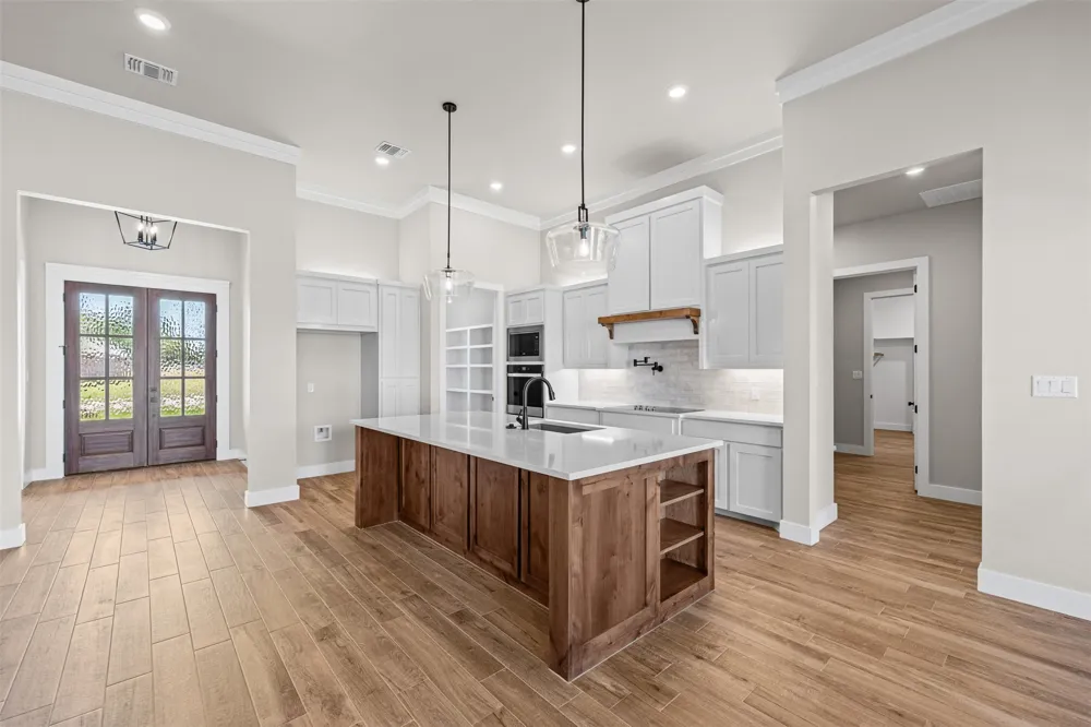 6657 Pinehurst Drive Granbury, TX 76049