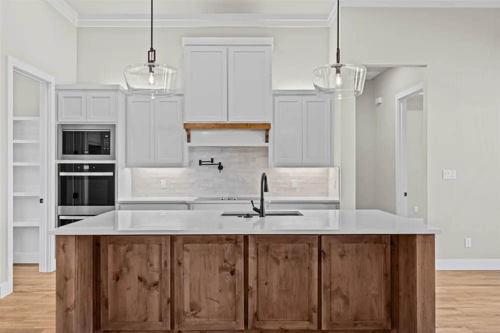 6657 Pinehurst Drive Granbury, TX 76049