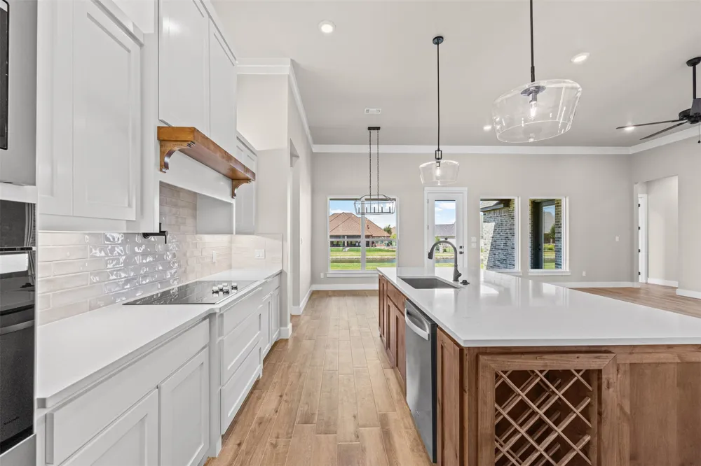 6657 Pinehurst Drive Granbury, TX 76049