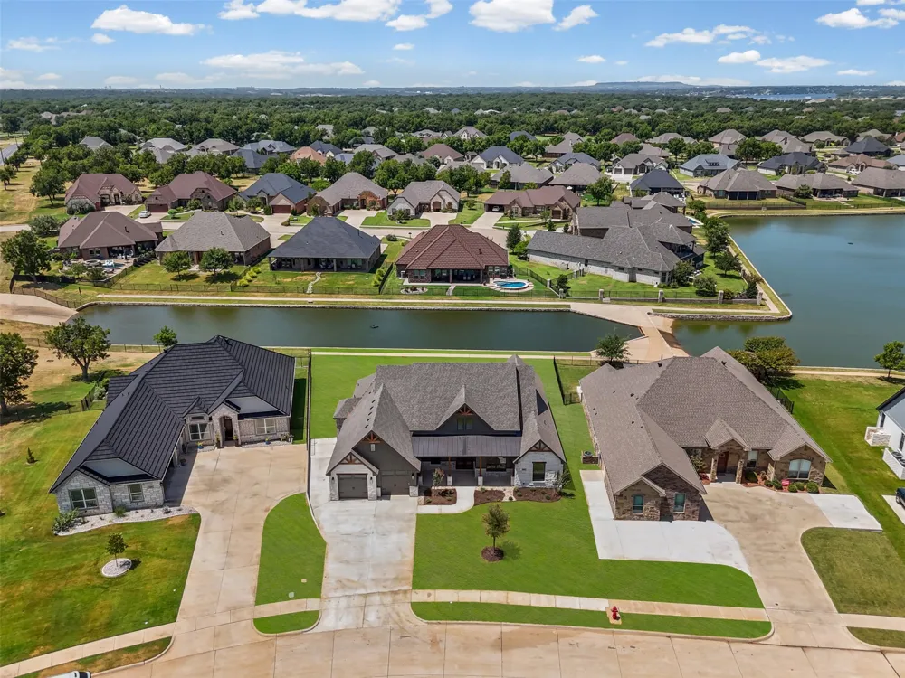 6657 Pinehurst Drive Granbury, TX 76049