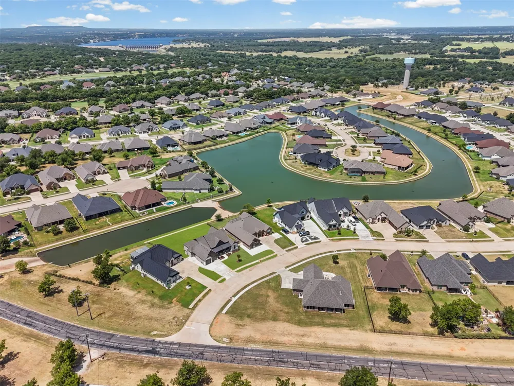 6657 Pinehurst Drive Granbury, TX 76049