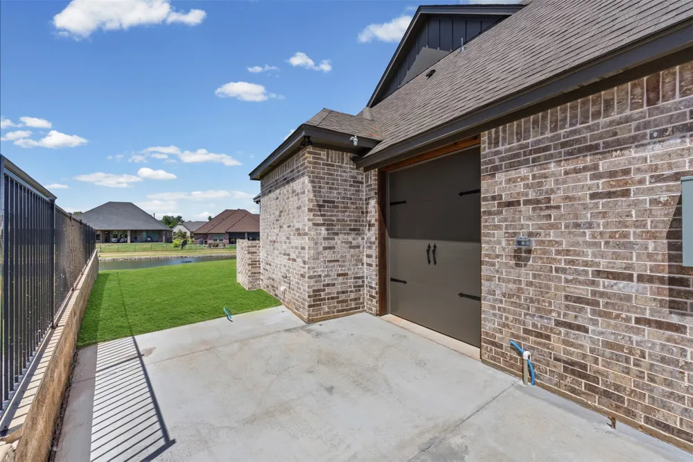 6657 Pinehurst Drive Granbury, TX 76049