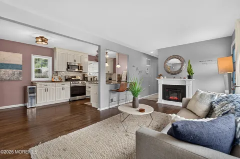 284 Sky Manor Boulevard