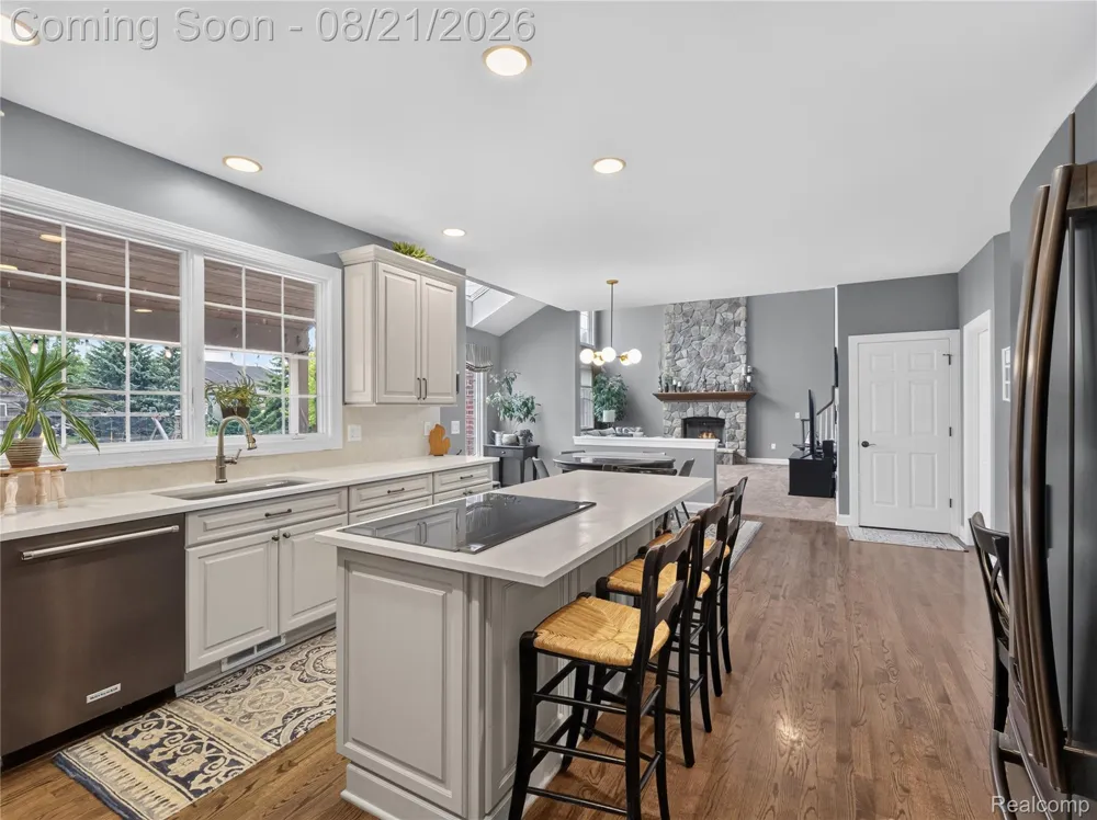 24948 Hadlock Drive Novi City, MI 48374