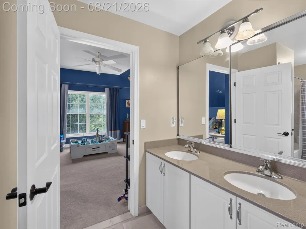 24948 Hadlock Drive Novi City, MI 48374