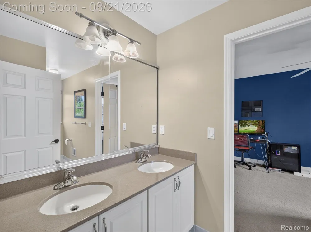 24948 Hadlock Drive Novi City, MI 48374
