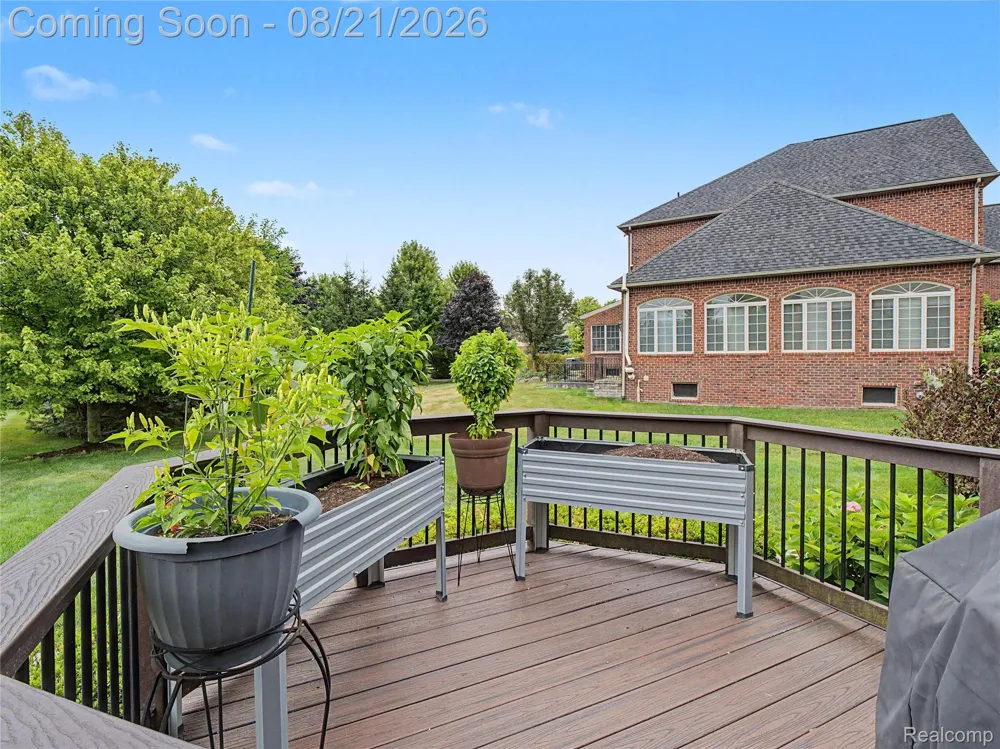 24948 Hadlock Drive Novi City, MI 48374