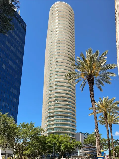 400 CENTRAL AVENUE #1806