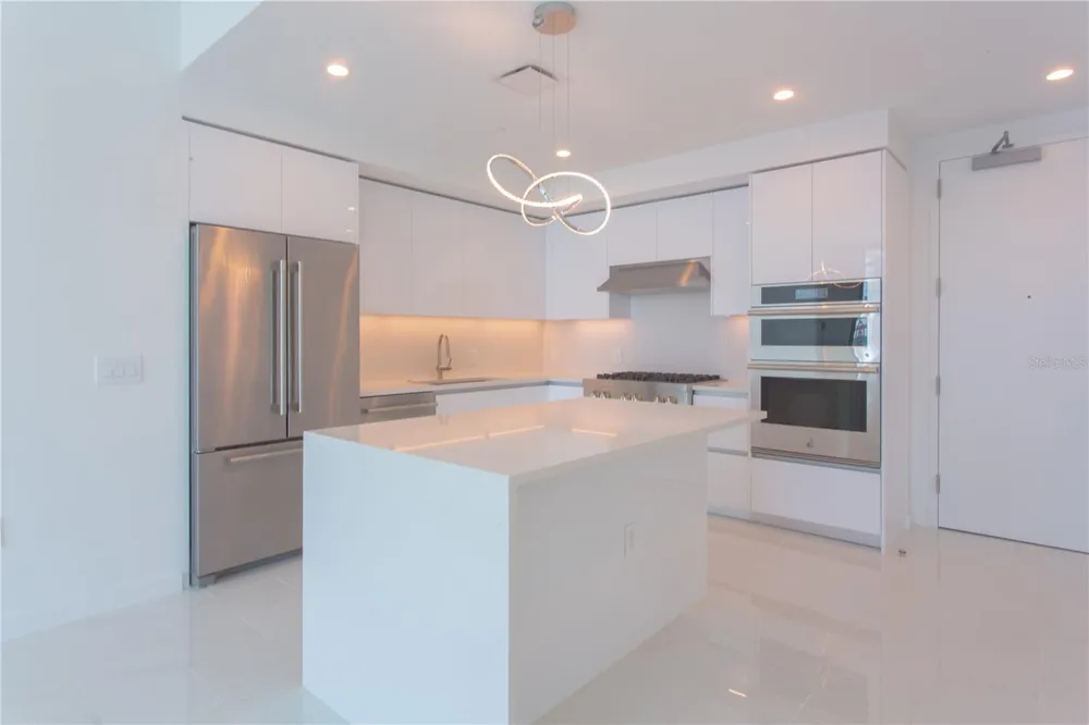 400 CENTRAL AVENUE #1806 St Petersburg, FL 33701