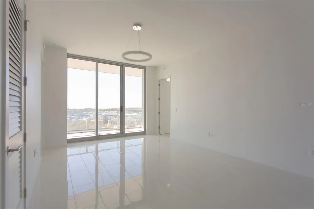 400 CENTRAL AVENUE #1806 St Petersburg, FL 33701