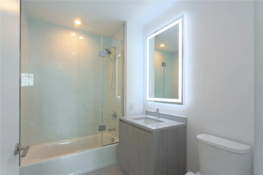 400 CENTRAL AVENUE #1806 St Petersburg, FL 33701