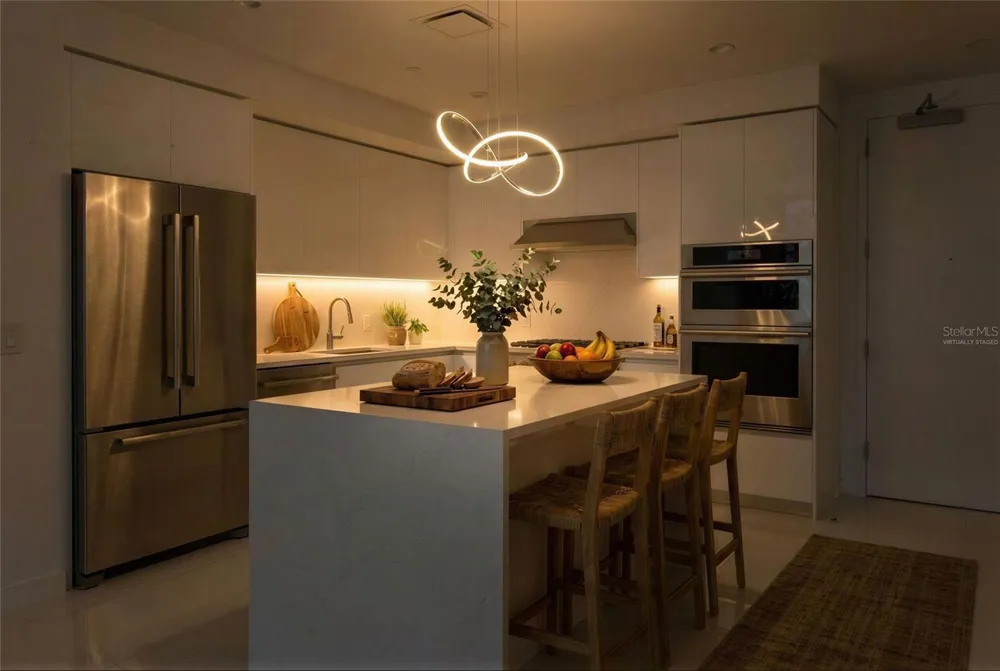 400 CENTRAL AVENUE #1806 St Petersburg, FL 33701