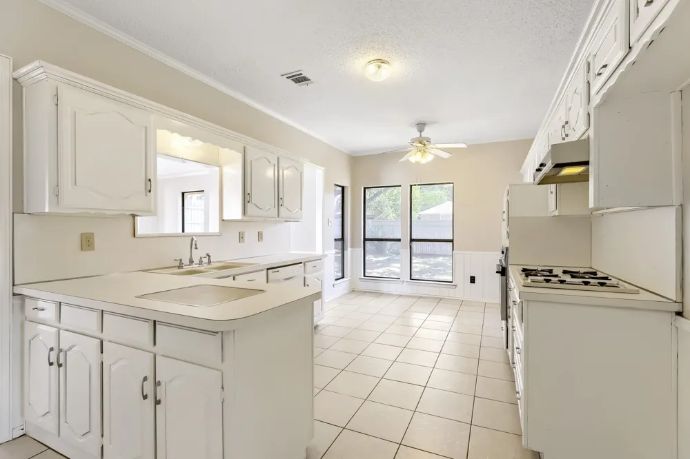 2212 Oak Bluff Drive Flower Mound, TX 75028