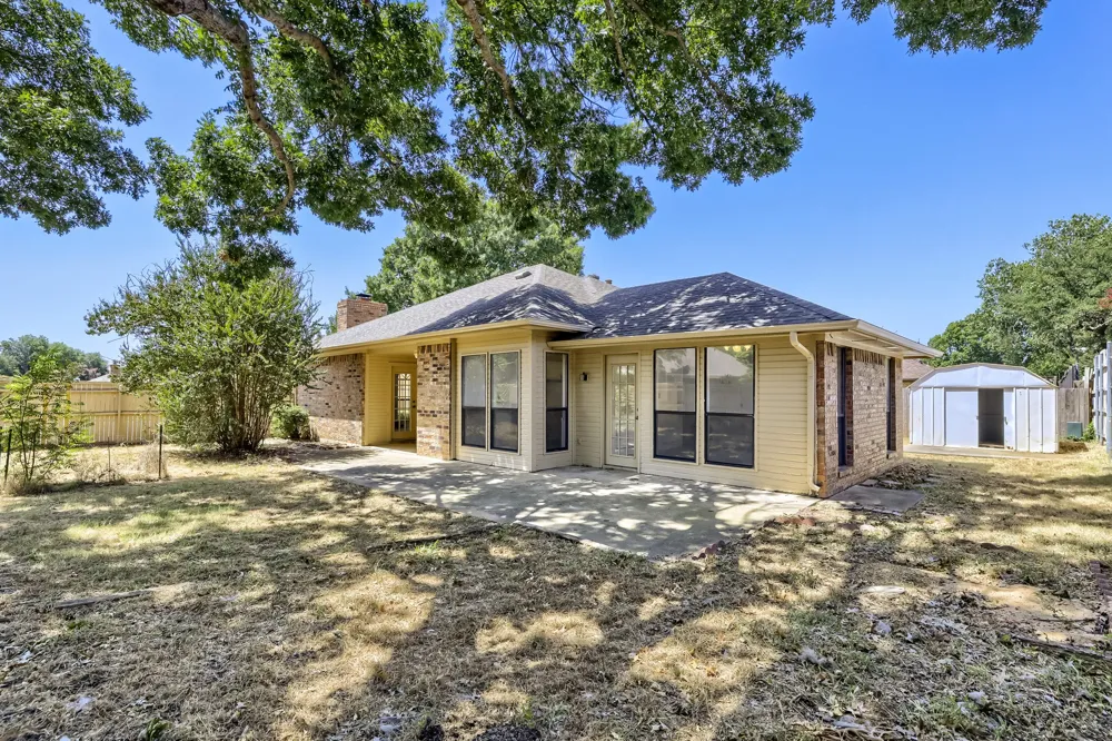 2212 Oak Bluff Drive Flower Mound, TX 75028
