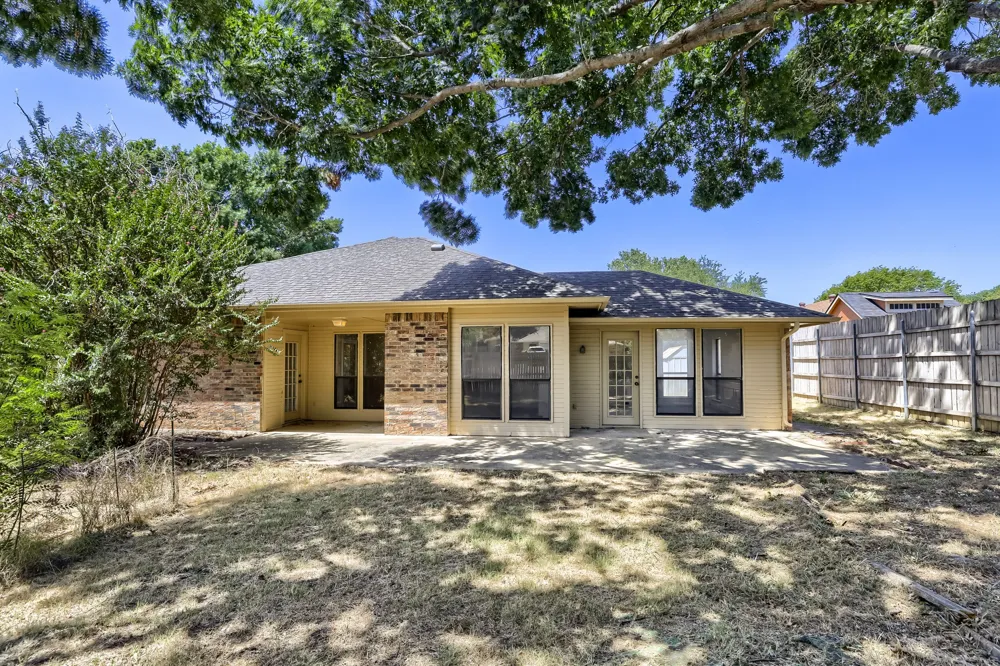 2212 Oak Bluff Drive Flower Mound, TX 75028