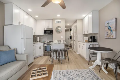 6102 Seawall Boulevard #390