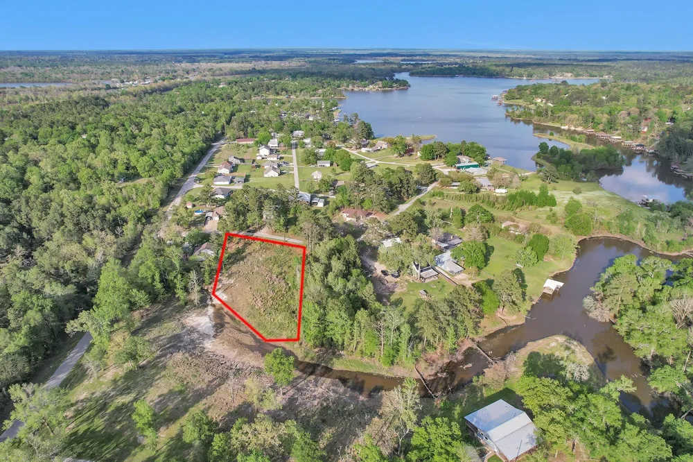 8 Lake Shore Lane Huntsville, TX 77320