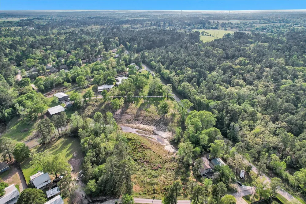 8 Lake Shore Lane Huntsville, TX 77320