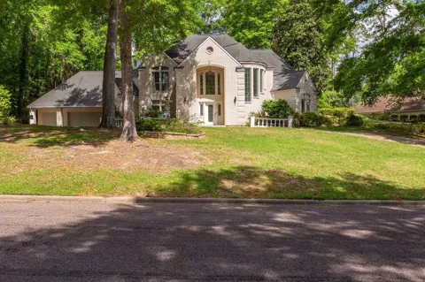 555 Willow Drive