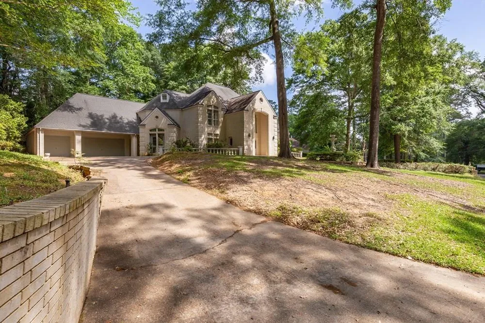 555 Willow Drive Jasper, TX 75951