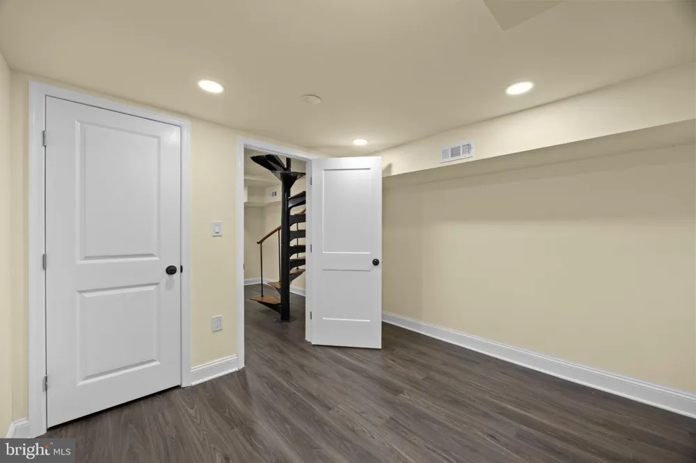 536 BRICE STREET Baltimore, MD 21223