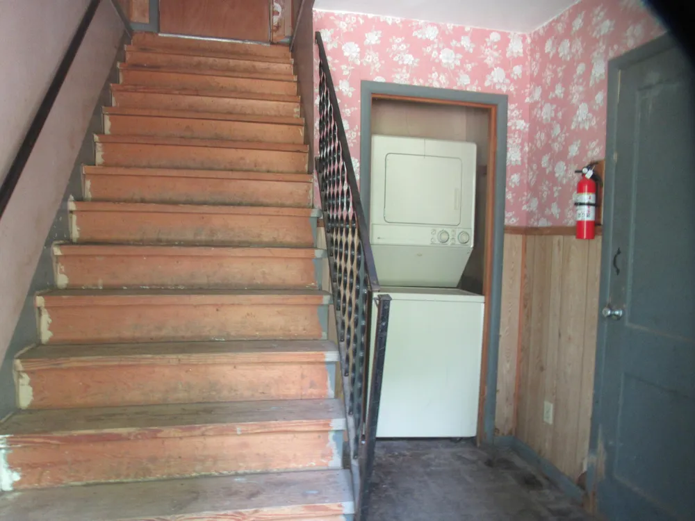 437 Broadway Street Cassopolis, MI 49031